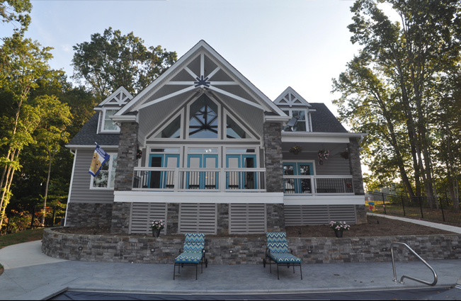 Lake house with pool terrace in Clarksville, Virginia
